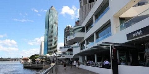  【ラグビー＆ブリスベン！ vol.2】オフィス街、川沿いのレストランで、味わう。 