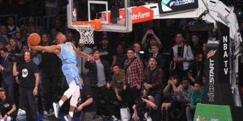 ライジング・スターズでダンクを失敗したデニス・スミスJr.だが、本番は明日「ダンクコンテストでは全部決める」