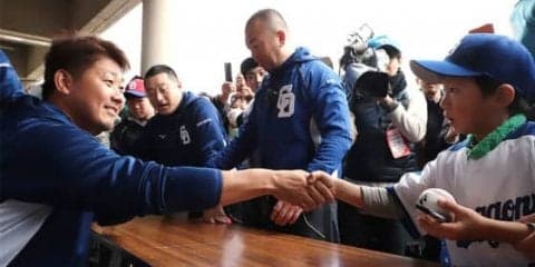 なぜ松坂大輔はファンサービスを厭わないのか　根底にある思いとは