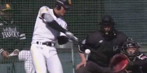 ホークス上林、2年連続チーム実戦第1号　父親に贈るバースデー弾に