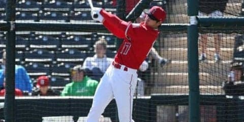 【MLB】大谷のバックスクリーン越え特大弾に同僚驚愕「コルクバット使ってるのか？」