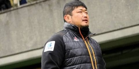  ブランビーズを相手に狼のスクラム。長谷川コーチも具も「いいイメージ」。 