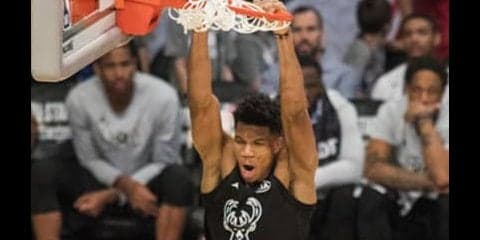 「ギリシアの怪物」アデトクンボはNBAプレーオフでも大暴れするか