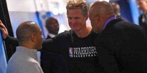 ワシントンDCを訪れた王者ウォリアーズ、トランプ大統領ではなく子供たちと交流