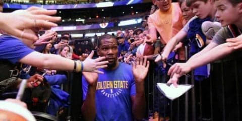 今夏フリーエージェント濃厚のケビン・デュラントがウォリアーズとの再契約を宣言