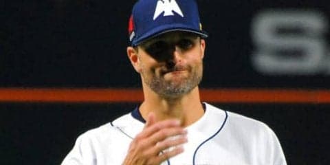 鷹サファテ来日即“定位置”登板　「早く打者に投げたかった」