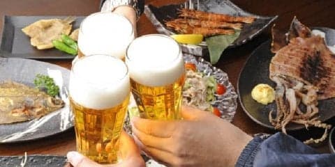 翌日もむくみ知らず！飲み会でとりいれるワザ3つ