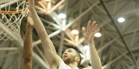 『ガス欠』に陥った横浜を終盤に突き放した新潟アルビレックスBB、5連勝で4位浮上