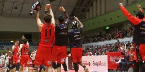 我慢と辛抱を重ねて逆転勝ち、三遠ネオフェニックスがチャンピオンシップへ前進
