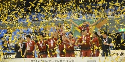 【記者ブログ】全日本フットサル選手権を見に行ってみたら、案外カップルが多かった