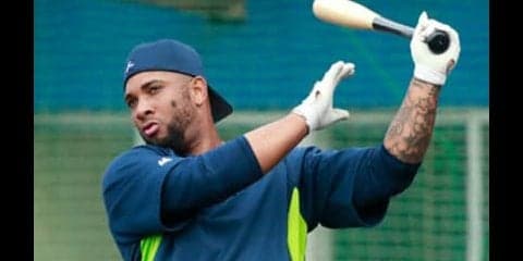 チームワークを熱く語るバレンティン。ヤクルト選手の様子が全然違う