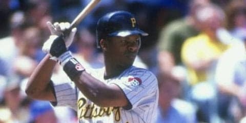 【MLB】圧倒的な「地肩」の強さ…20年前の“衝撃的送球”に改めて脚光「キャノン砲」