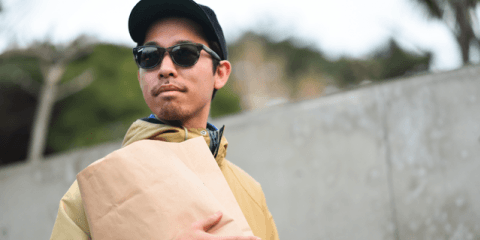 アウトドア専門誌とレンズメーカーがコラボ！アウトドア専用サングラス発売