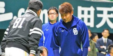 中日・松坂、元同僚からバット2本ゲット　「今年は多く打席に立てる」