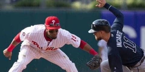 【MLB】1ミリの無駄もないドンピシャ併殺に米騒然　ファン驚愕「ヤバイイイイイ」