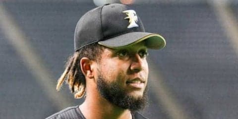 ハム新助っ人ロドリゲス、人生初の開幕投手を告げられ「ビックリした」