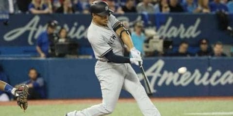 【MLB】スタントンが開幕戦初打席で先制2ラン！　ヤンキースで鮮烈デビュー