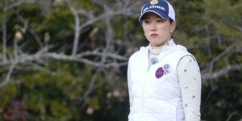 肩と左腕で作る「7」の形を意識　立浦葉由乃のアプローチ上達法