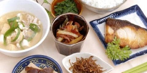 高血圧予防には血管を丈夫にする「サ・カ・ナ・ス・キ・ヤ・ネ」が合言葉！