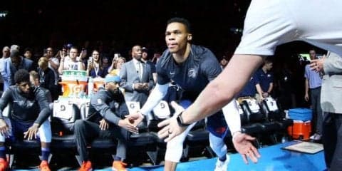 ウェストブルック、2年連続平均トリプル・ダブルへ残り4試合で48リバウンド