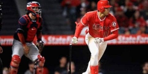 【MLB】大谷翔平、1号3ランに「まさか越えるとは」　メジャー流祝福には苦笑い