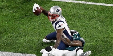 スーパーボウル制覇への鍵となるかラムズがWRクックスを獲得