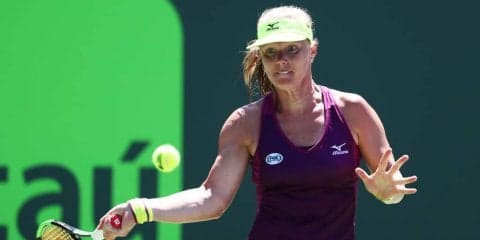 バーテンズが負傷の懸念を乗り越えコルネを破り準決勝へ[ボルボ・カーズ・オープン]