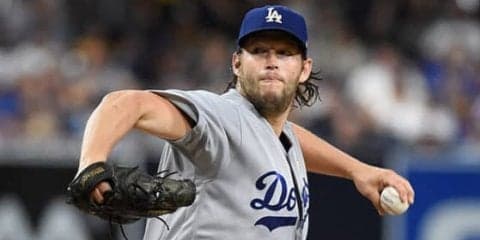 【MLB】カーショーが美技披露　スライディング→素手捕球　解説「ワンダフルなプレー」