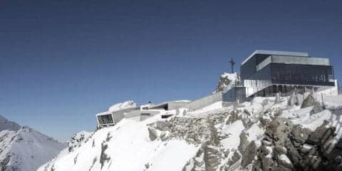 あなたも007？ アルプスの山頂3050mにテーマ施設「エレメンツ」…ジャガー・ランドローバーが連携