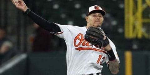 【MLB】名手マチャドが驚愕ジャンピング送球　強肩発動に「キャノン」「現実離れ」