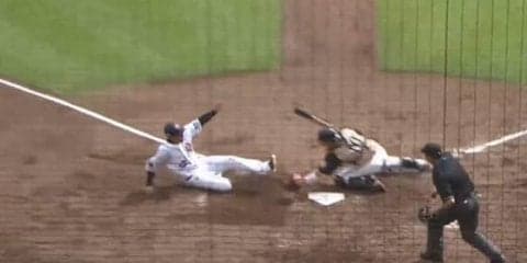 “神の手”ならぬ“神の足”!?　オリ・マレーロ、ミット手前で左足浮かせる好走塁