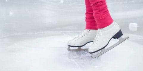 1年中楽しめる！子ども向け教室がある都内のアイススケートリンク