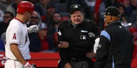 【MLB】大谷出場試合で球審交代のアクシデント　トラウトのファウルボールが右腕直撃