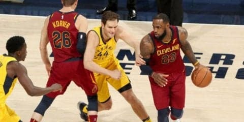 攻撃陣低調のキャバリアーズが自滅、レブロンまで不発でペイサーズに敗れる