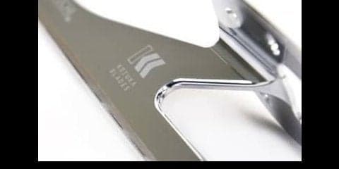 小塚崇彦が開発に携わったスケート靴用ブレード「KOZUKA BLADES」発売