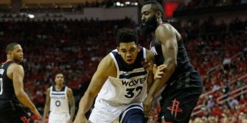 入院中のブッシュ元大統領、危機を脱してからはロケッツのプレーオフ戦に集中