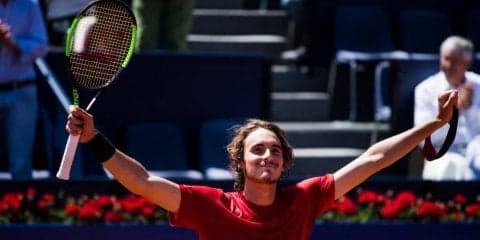 19歳のチチパスがランキング7位で第3シードのティームを破る番狂わせ[男子テニスATPワールドツアー500 バルセロナ]