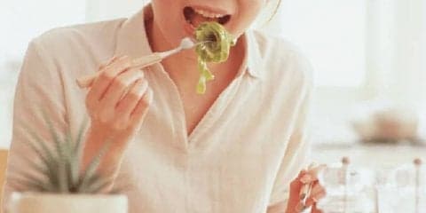 ついつい食べ過ぎちゃう人に朗報！食べ過ぎを抑える3つのコツ