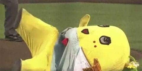 ふなっしーが3年連続の始球式で大暴投　「ここから巻き返しなっしー！」