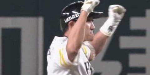 ホークス、リクエスト成功から一挙4得点　チェンジ一転、判定覆り適時打に