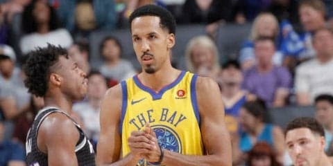 ロケッツ戦のキーマンに指名されたリビングストン「プレーを安定させるのが役目」