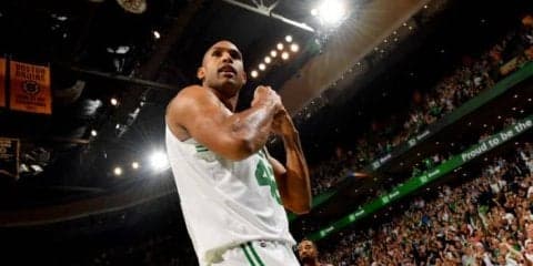 キャブズ相手にセルティックス連勝、難攻不落のTDガーデンでプレーオフ9戦全勝