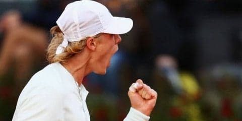 シャポバロフがベルディヒからの大きな勝利で2回戦へ[男子テニスATPワールドツアー マスターズ1000 ローマ]