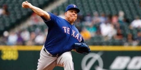 【MLB】44歳コロン、164キロ打球を腹部で“吸収”した“美技”が話題「僕はお腹が大きいから」