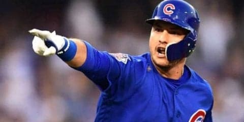 【MLB】カブス中堅手、一直線に打球を追いかけ「カジュアルな」スーパーキャッチ
