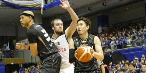 40分間で一度もリードしなかったアルバルク東京、延長に持ち込み三河に走り勝つ