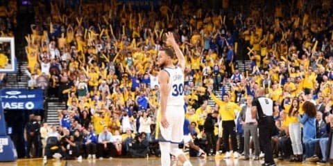 ステフィン・カリーが完全復活のプレーでロケッツに大勝「なんてことはないよ！」