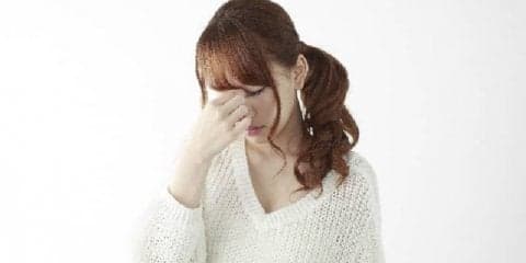 スマホの見過ぎは要注意！目の筋肉疲労を和らげる5つの方法