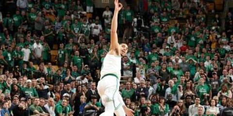 セルティックスが3ポイントシュート攻勢でキャブズを撃破、ファイナルへあと1勝