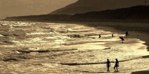 「2018 アーバンリサーチ ISAワールドサーフィンゲームス」 赤羽根町大石海岸(ロングビーチ)が大会会場に決定！！